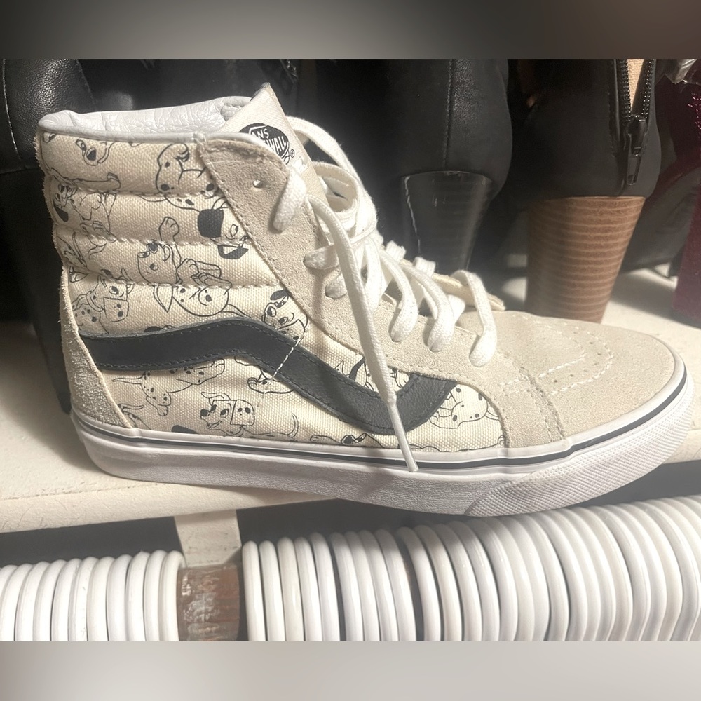 Disney 101 Dalmatian Ho top Vans